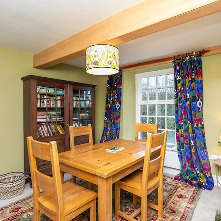 2 Sulphur Wells At Broughton Sanctuary Holiday home *